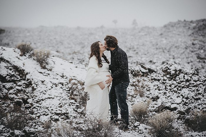 Snowy-Bend-Oregon-Maternity-photos