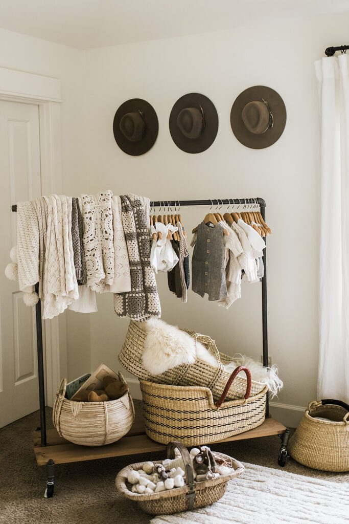Bend Oregon lifestyle newborn photographer