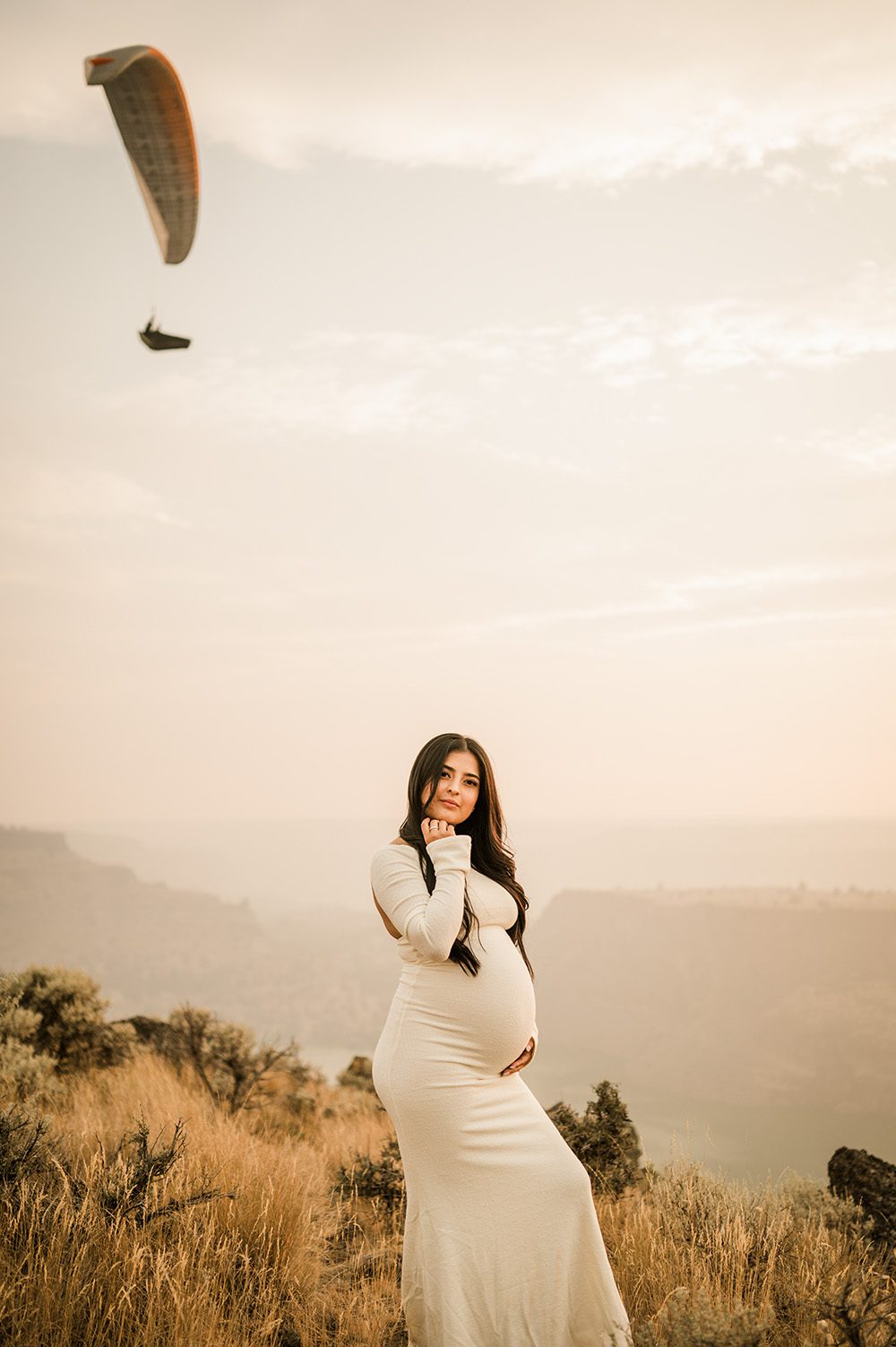 rustic maternity photos near bend oregon
