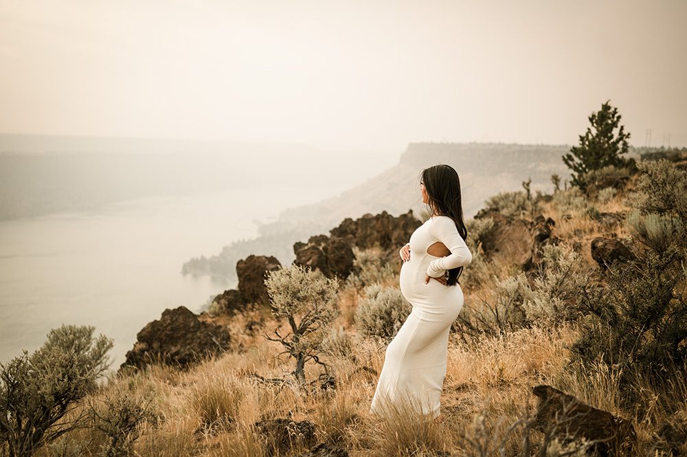 bend rustic maternity photos